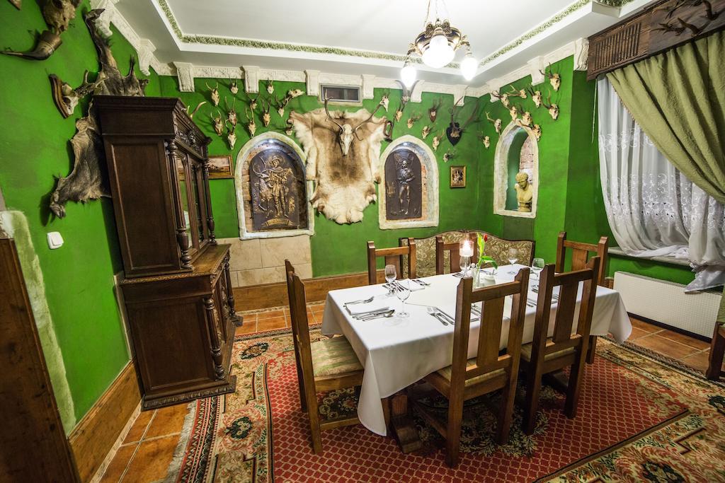 Dwór Boratyn Acomodação com café da manhã Exterior foto