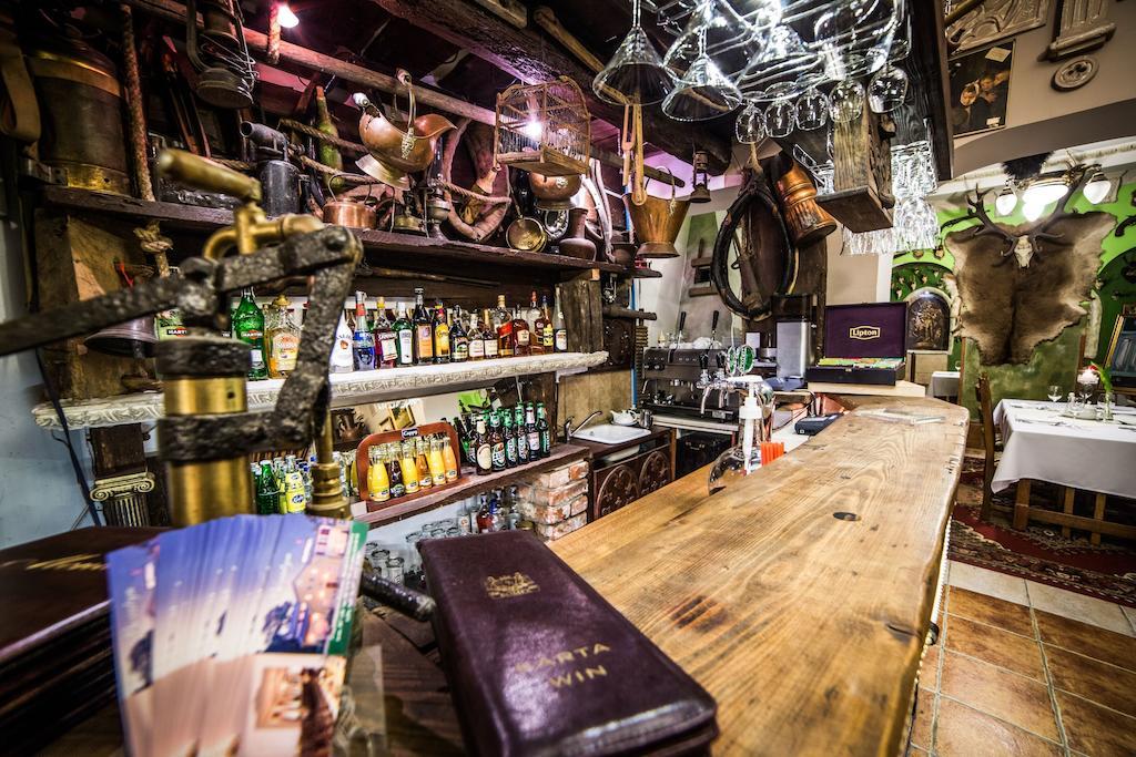Dwór Boratyn Acomodação com café da manhã Exterior foto